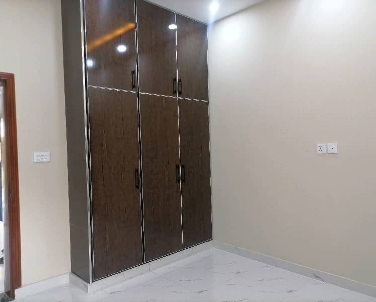 House Of 5 Marla In Johar Town Phase 2 - Block R For Sale 5