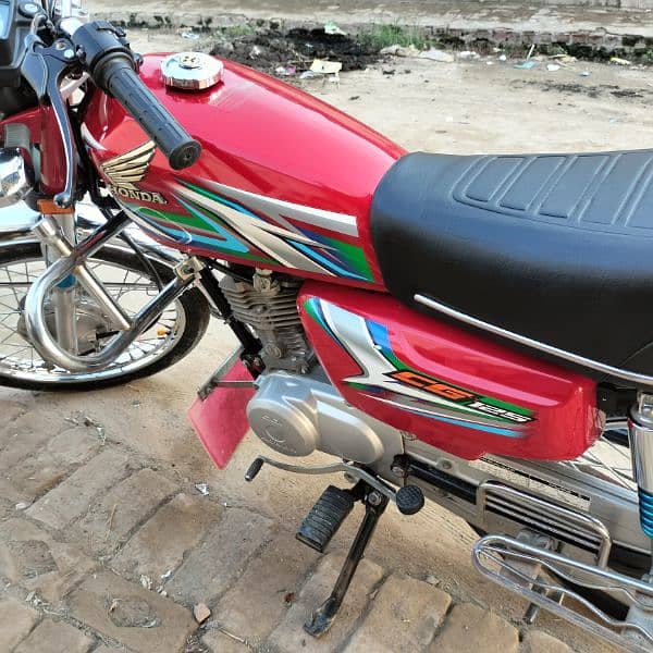 Honda 125 new condition 0346.6565l26 7