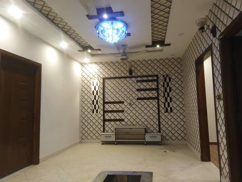 10 Marla Brand New House For Rent 0