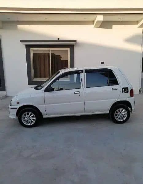 Daihatsu Cuore 2005 4