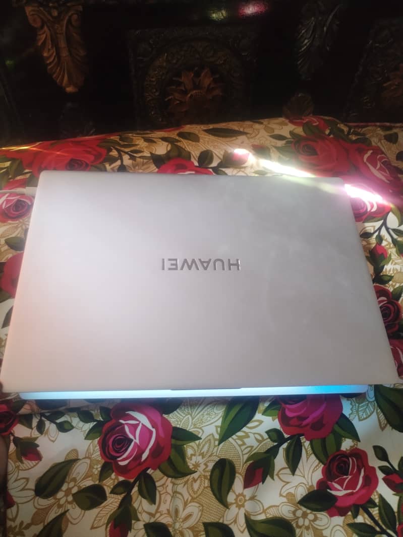 Huawei Laptop k4lqil4p 12th gen core i5 window 11 active 1