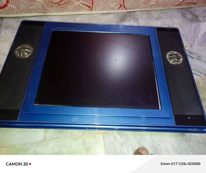 lcd tv 4