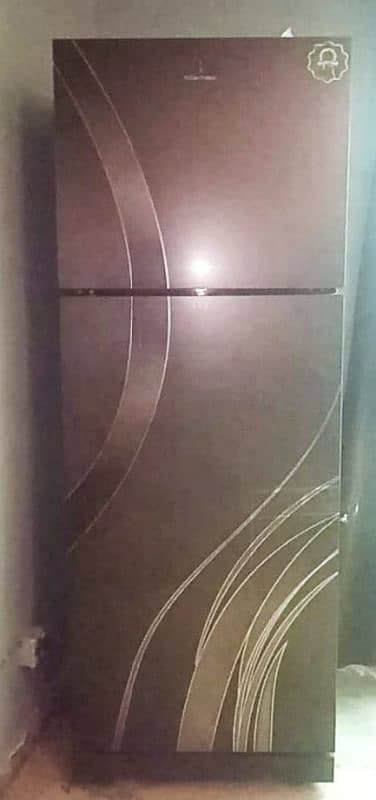 ELECTROLUX SHINE SERIES-9718 REFRIGERATOR, 18 Cubic Feet, 2