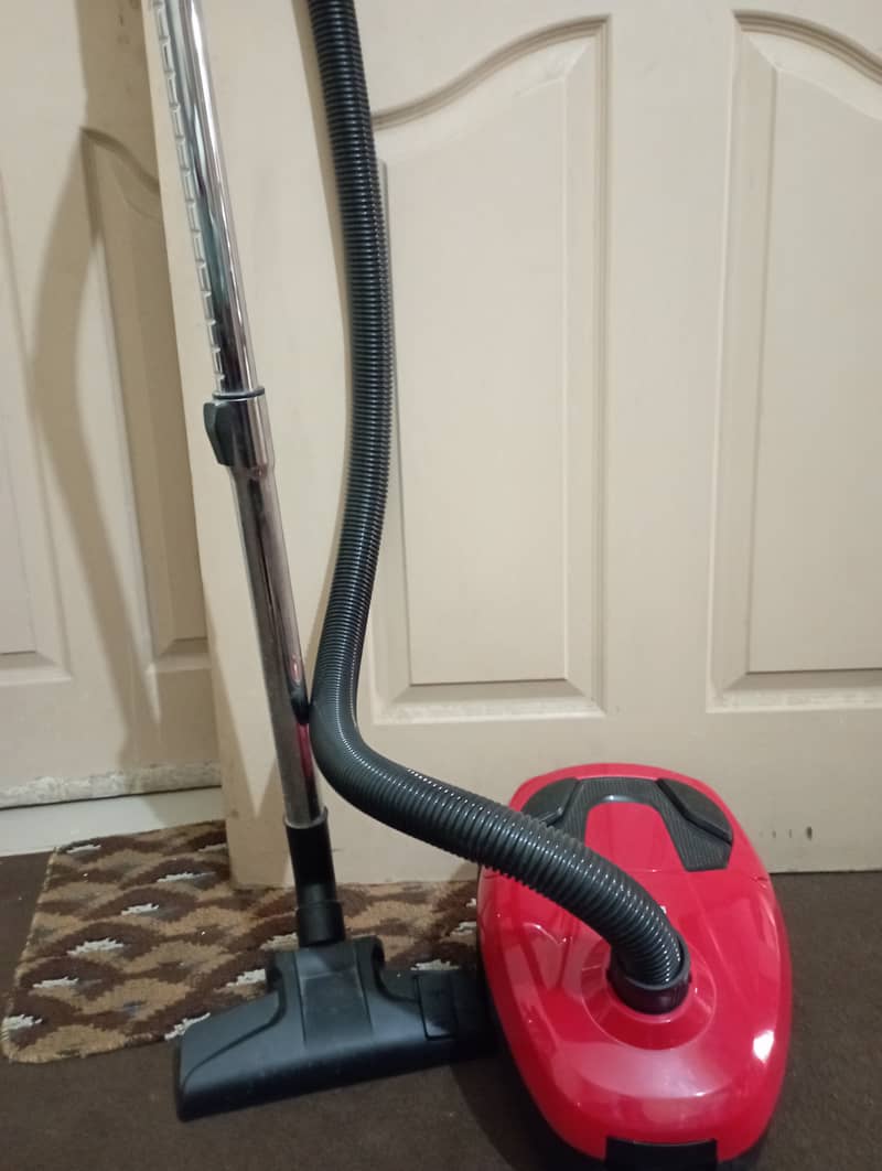 Slightly used Vacuum cleaner for sale 0