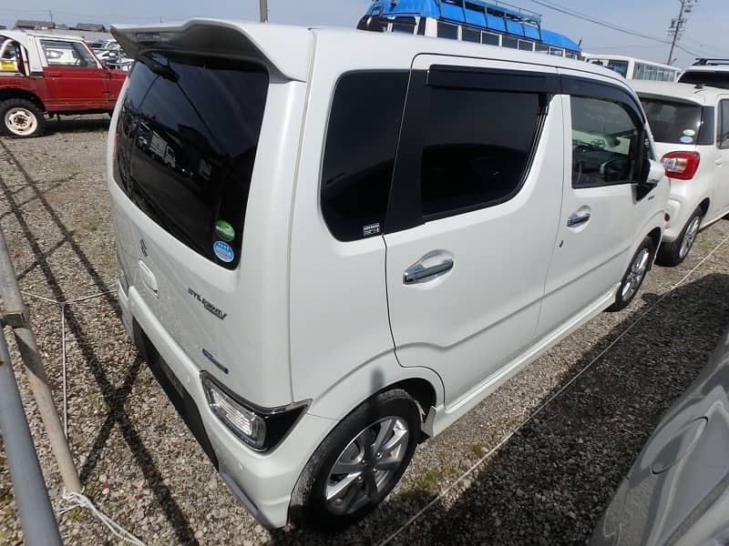 Suzuki Wagon R Stingray 2023 1