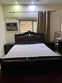 King size bed FOR SALE!!!