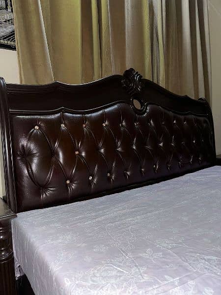 King size bed FOR SALE!!! 2