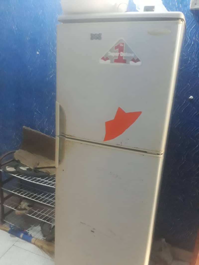 Toshiba fridge 03306853721 1