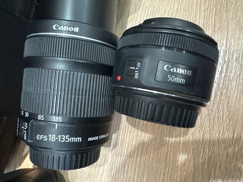 Canon EOS-70D with two lenses 3