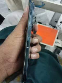 Infinix Hot 40i 8+8/256     4 month wernty available