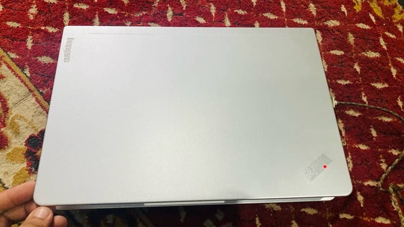 laptop  ( i 3  6 gen ) lenovo  03433424237 4