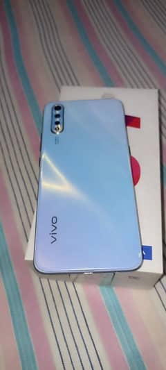 vivo S1