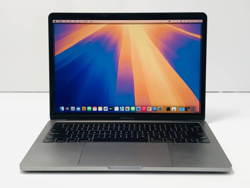 Apple MacBook Pro 2016 Core i5 16GB RAM 256GB SSD 13" Ratina Display 3