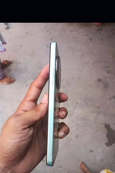 condition 10/10 mobile diba phone. 03020661712 3