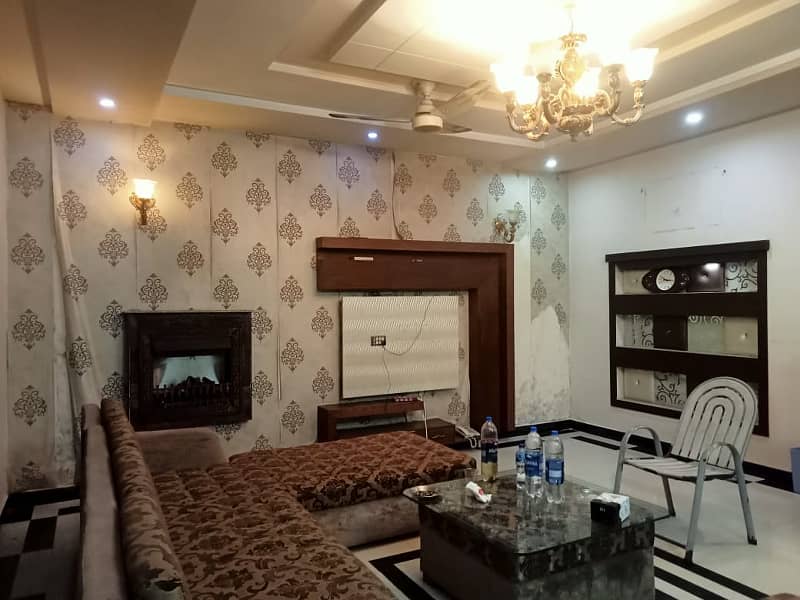 10 Marla House For Rent in Bahria Town Lahore 9