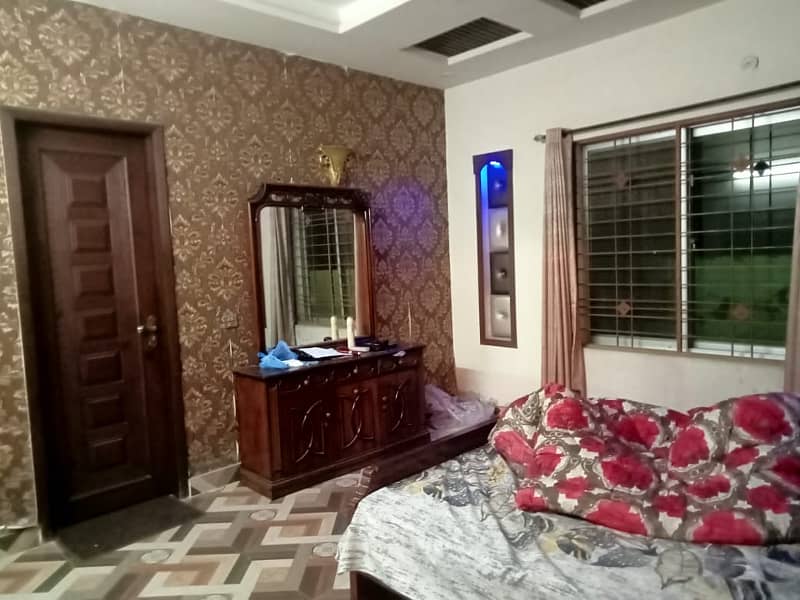 10 Marla House For Rent in Bahria Town Lahore 14