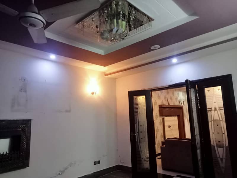 10 Marla House For Rent in Bahria Town Lahore 19