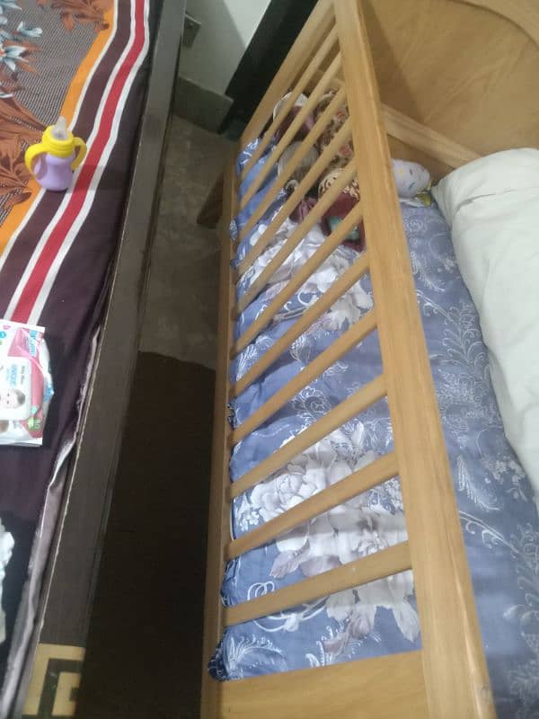 baby cot. toddlrs bed. 2