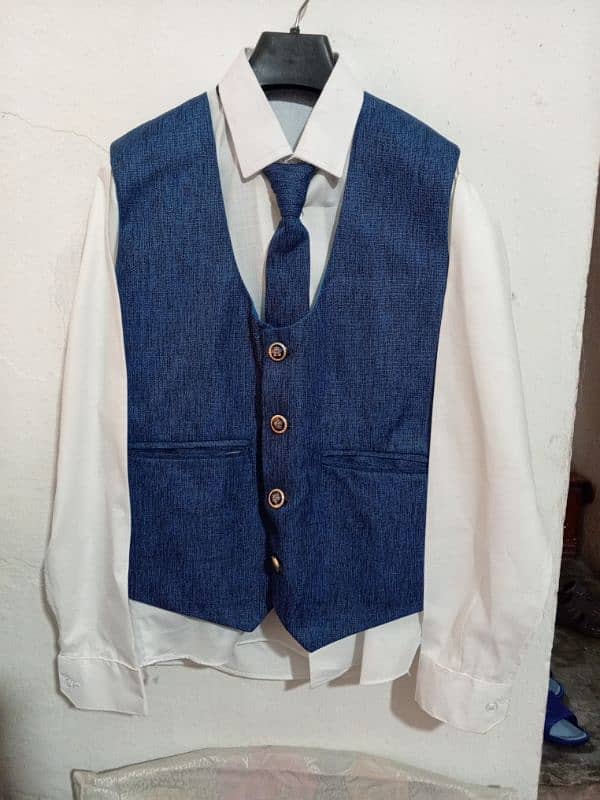 Three piece suit for 11-13yr boy 2