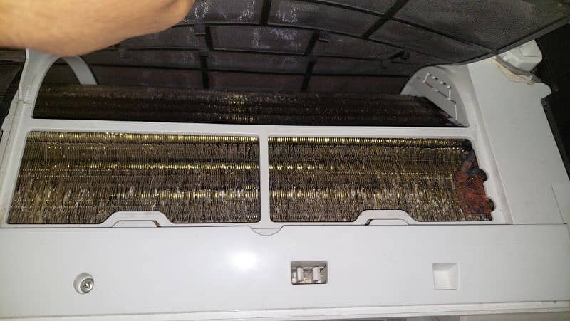 haier  inverter ac 1ton gass leakge issue 8