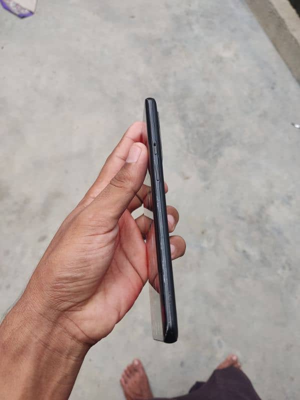 ONE PLUS 9 PRO ONLY DOT 5