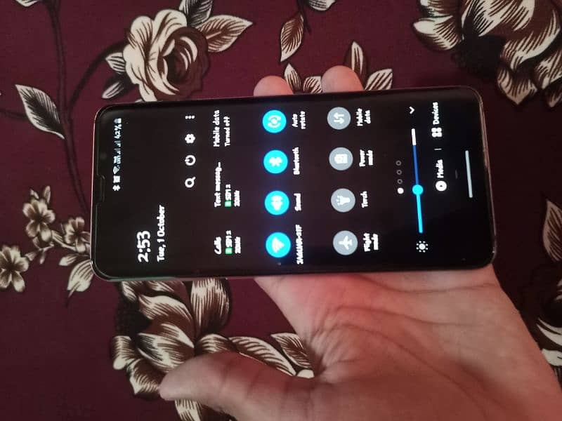 GALAXY S9 PLUS ONLY TWO DOTS 3