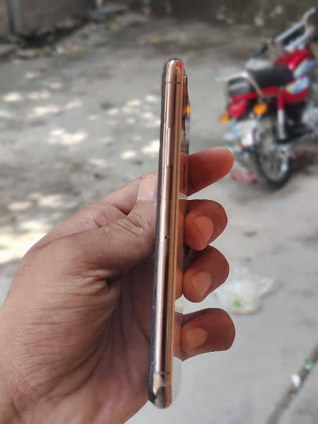 IPHONE XS 64 GB PTA APPROVED 5