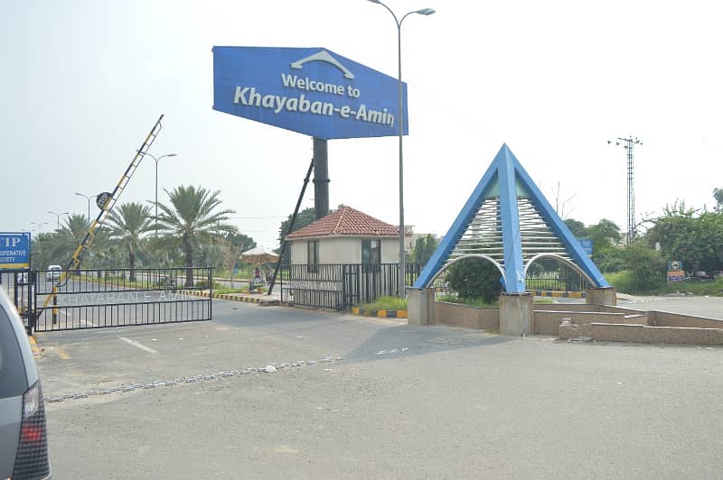 10 Marla Prime Location Residential Plot For Sale In Khayaban E Amin, Block L 3