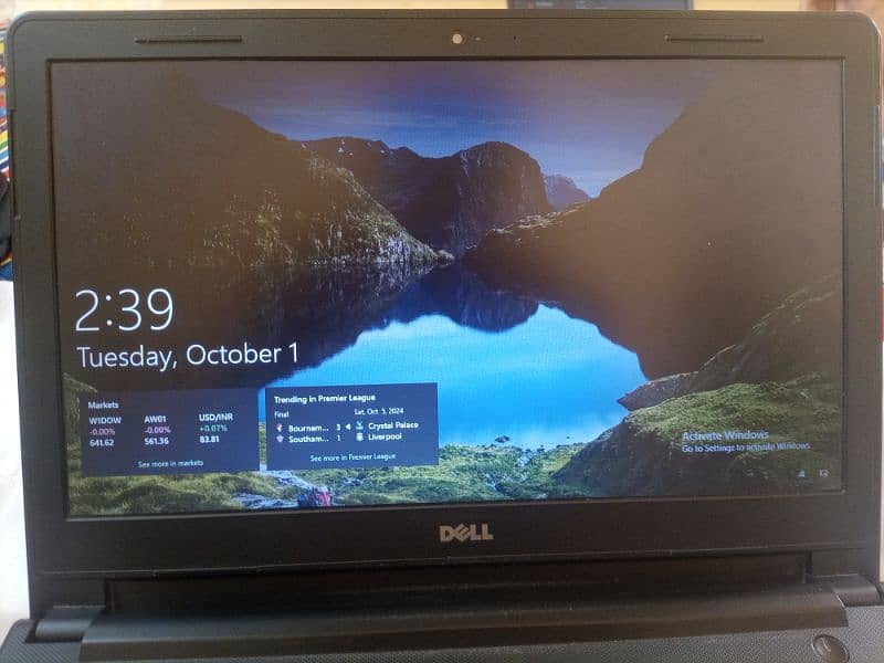 Dell vostro 14 3468 i7 7th gen 8gb ddr4 ram  & 8gb  graphics 1