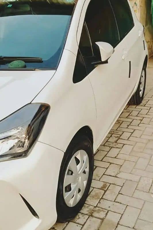 Toyota Vitz 2014 1