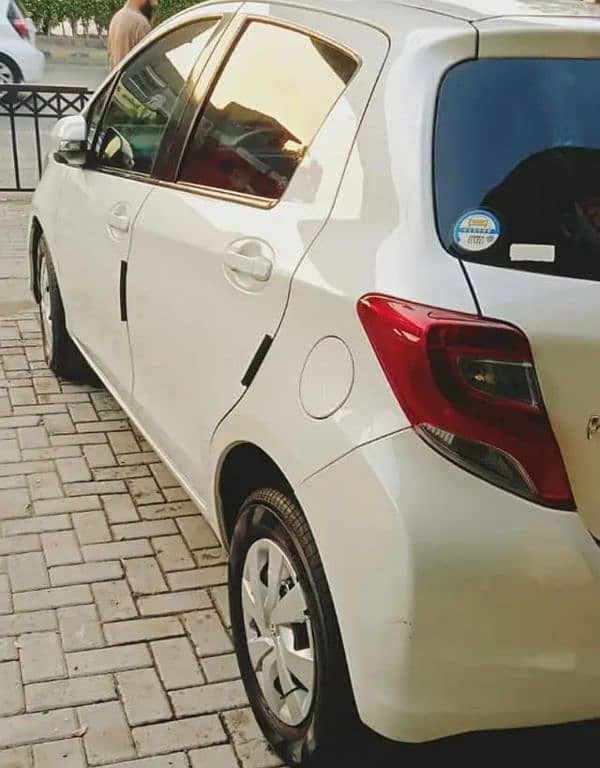 Toyota Vitz 2014 4