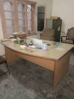 office big size table available for sale