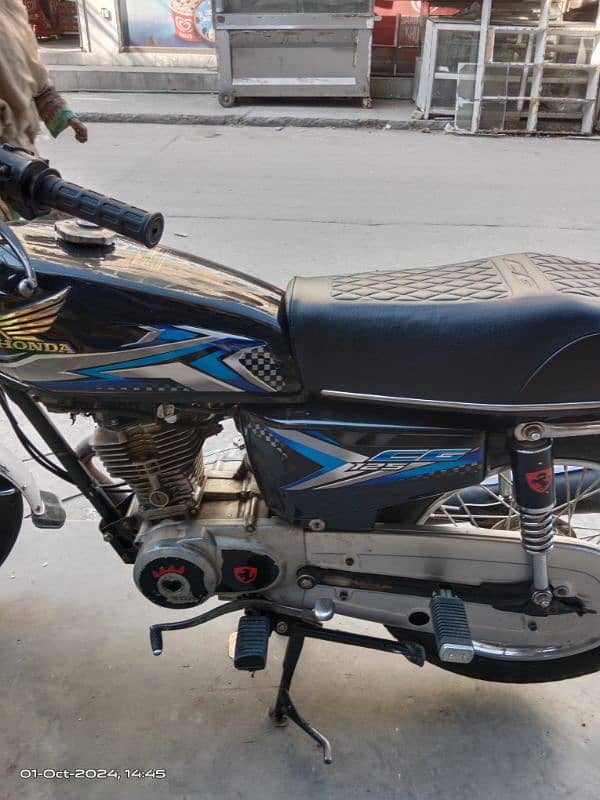 Honda 125 lush condition for sale 2