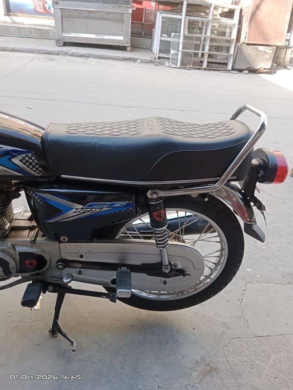 Honda 125 lush condition for sale 3