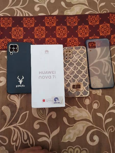 Huawei Nova 7i Exchage posibl 8/128 main hy 10/10 daba charger k sath. 4