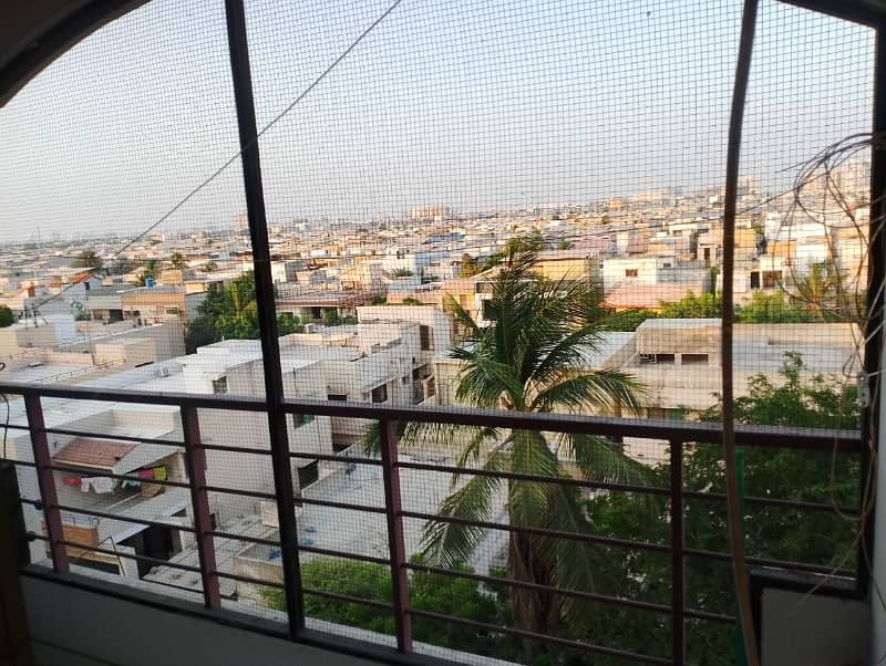 Beautiful Flat 3 Bed Dd 1700 SQ FT With Life And Car Parking Available For Rent In DHA PHASE 4 7