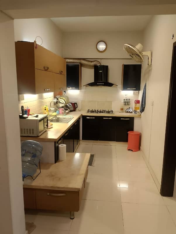 Beautiful Flat 3 Bed Dd 1700 SQ FT With Life And Car Parking Available For Rent In DHA PHASE 4 18