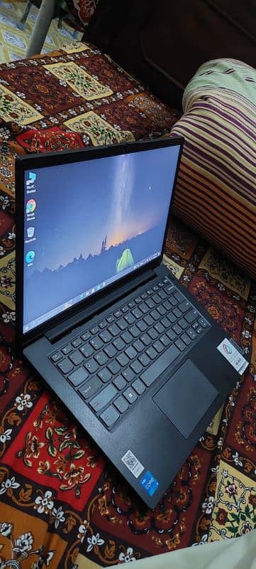 Brand   lenovo
Core i5 1