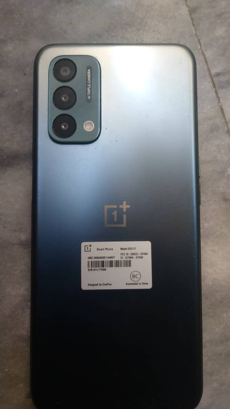 OnePlus n200 with box and charger 2