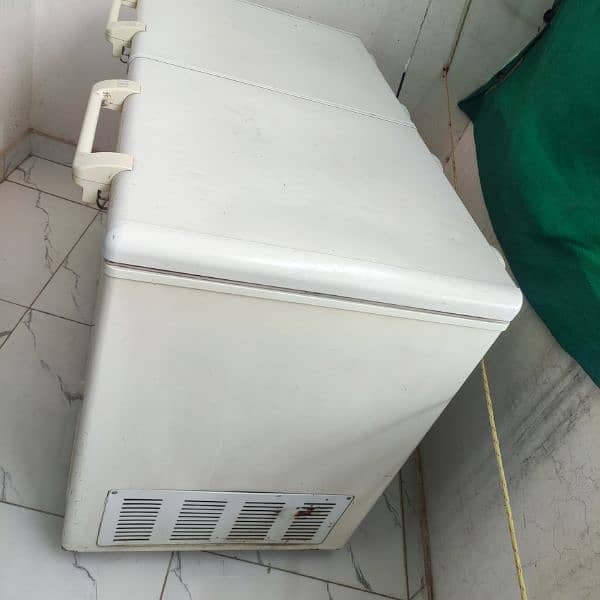 haier double door deep freezer 1