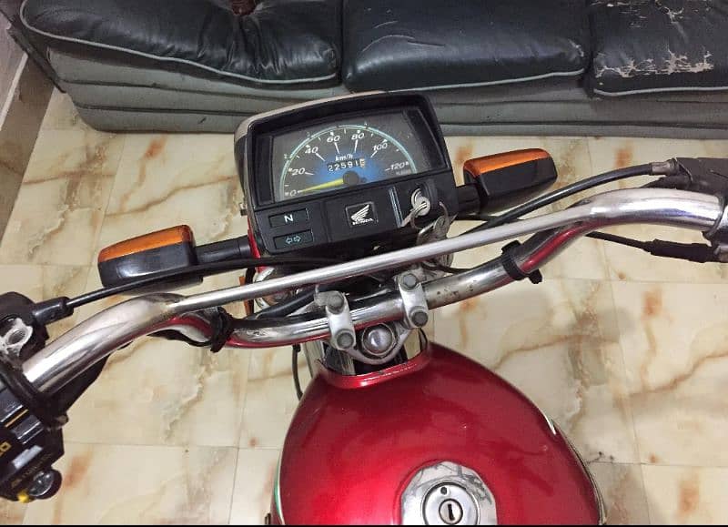 Honda CD 70 2017 8