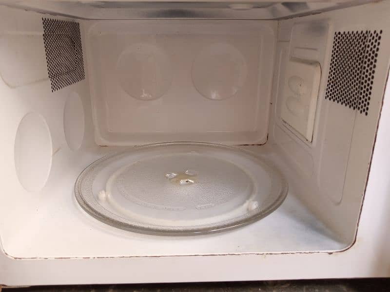 Dawlance microwave oven 4