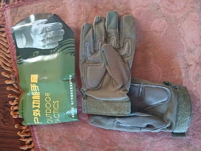 bike gloves 1