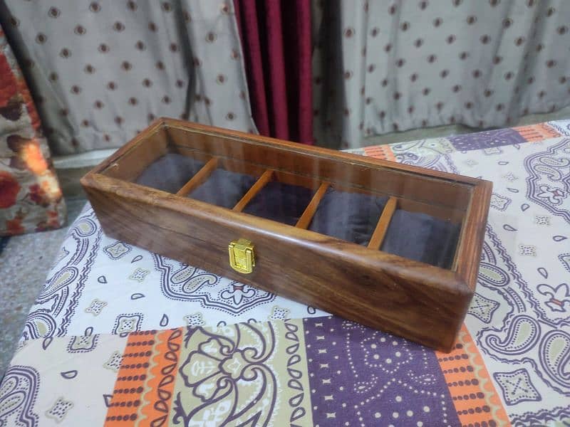 Wooden watches box 0