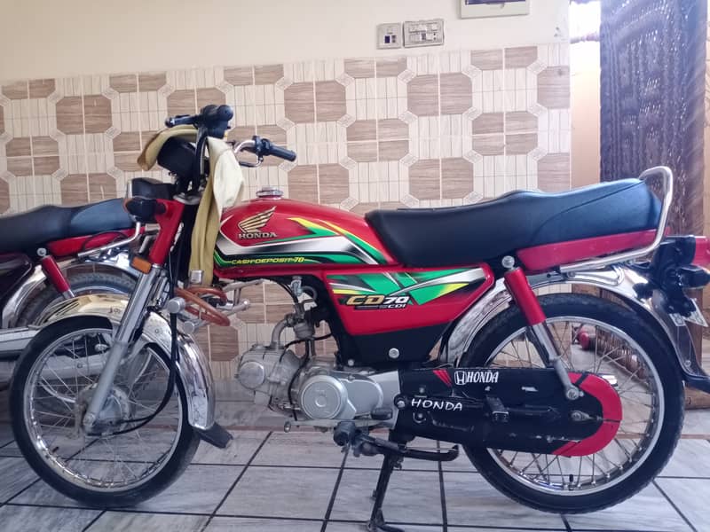 Honda CD 70 2022 4