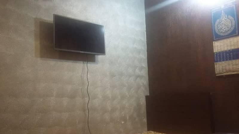 SINGLE ROOM INDEPENDENT FURNISHED FLAT FOR RENT IN MODEL TOWN LAHORE RENT = 32000 11