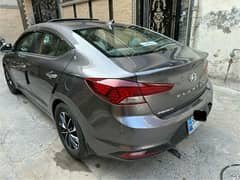 Hyundai Elantra 2024 0