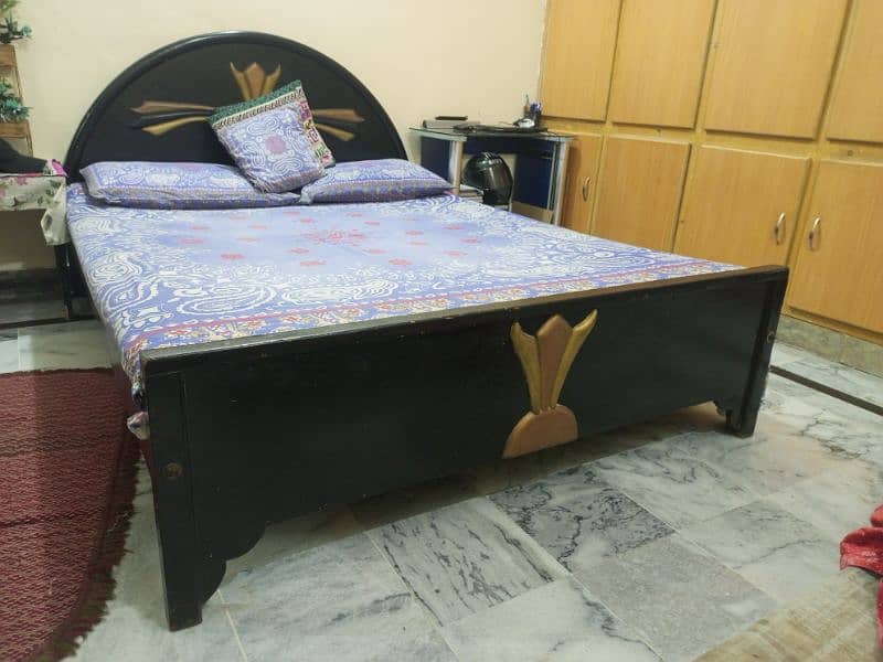 bed + mattress and dressing table for sale 2