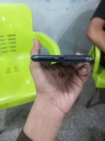 iphone 7 plus not PTA 3