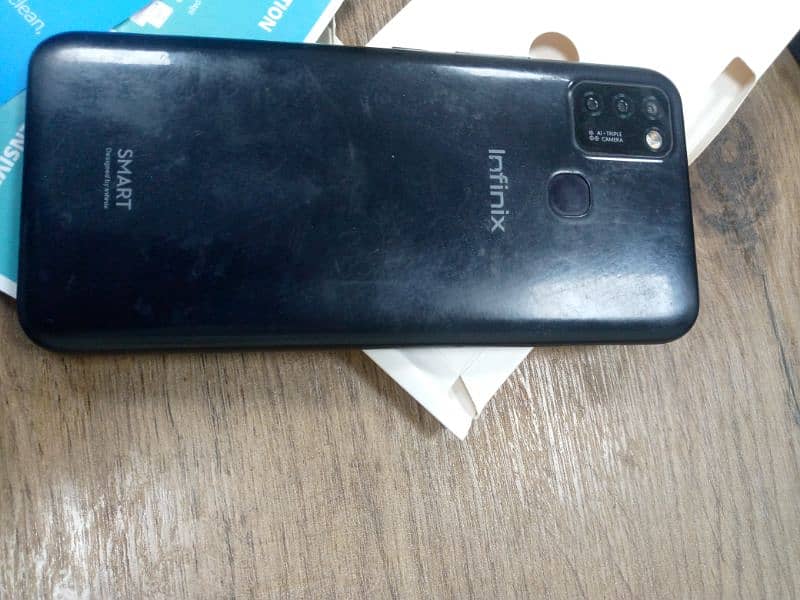 Infinix Hot 8' 4/64 4